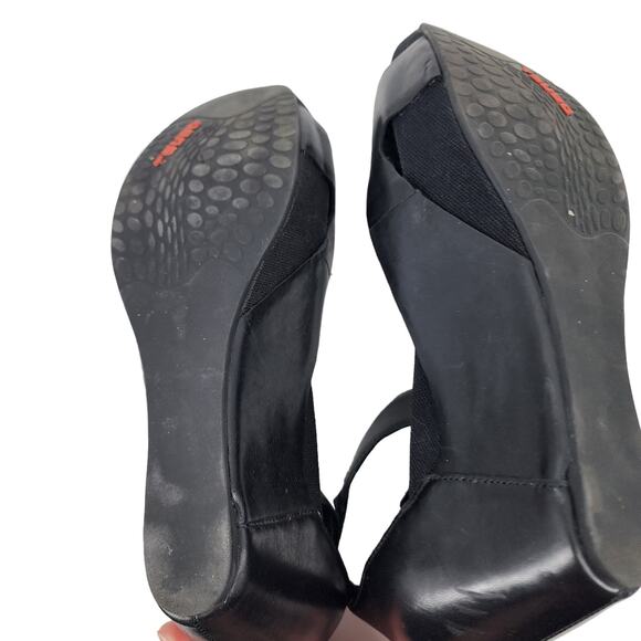 Tsubo Women's Black Leather Ankle Strap 2 Inch Wedge Sandals Size 8.5 - Picture 3 of 5